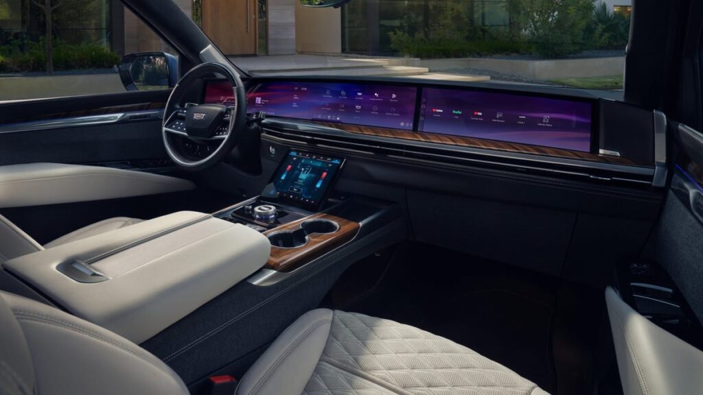 2025 Cadillac Escalade Unveils Diesel Free Model Featuring Massive Screen Display