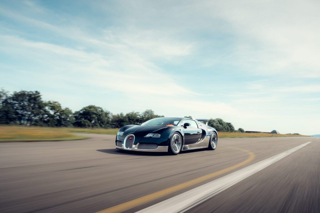 Exclusive Bugatti Veyron 16.4 Grand Sport "soleil De Nuit" Set