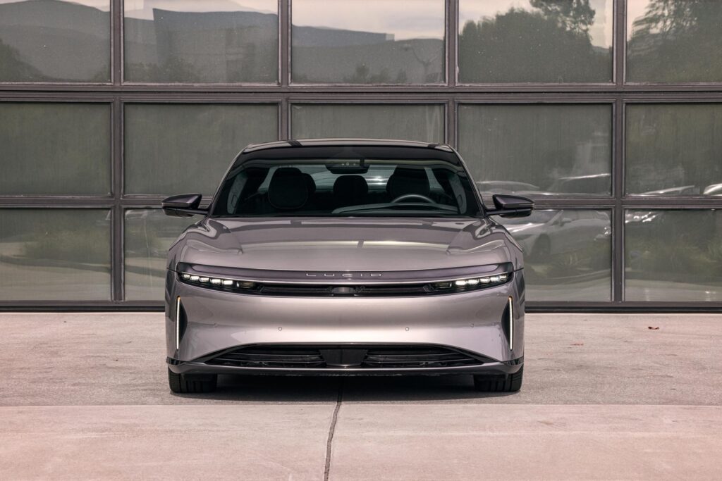 Lucid Motors Achieves Record Quarterly Deliveries Through Strategic Price Cuts