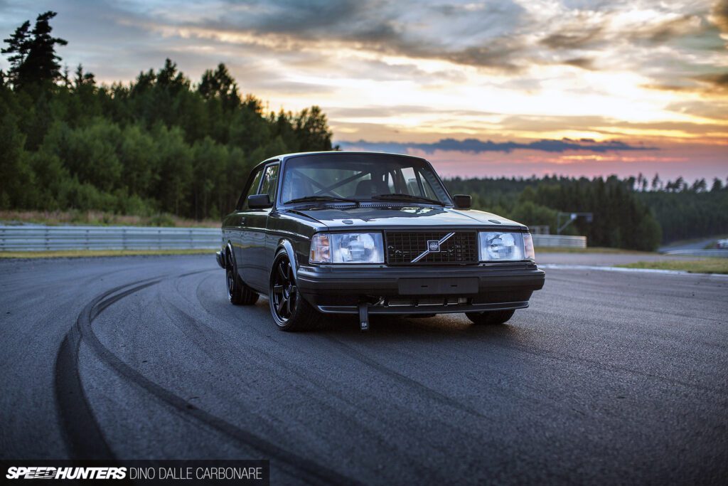 Retro Revival: Volvo Aesthetics, Bmw V10 Towing, Porsche Braking Performance