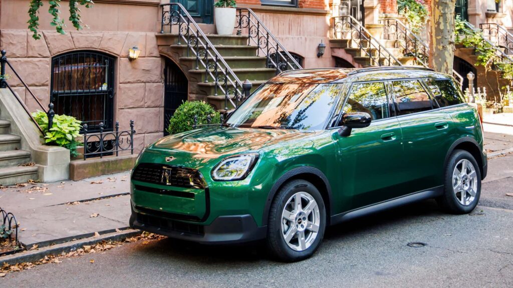 2025 Mini Countryman Se All4: Epa Confirms 212 Mile Range Rating