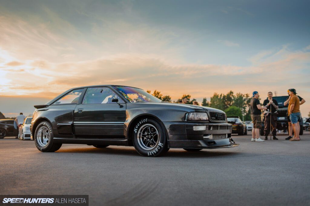 Audi S2 Coupe Performs Jaw Dropping Drag Race