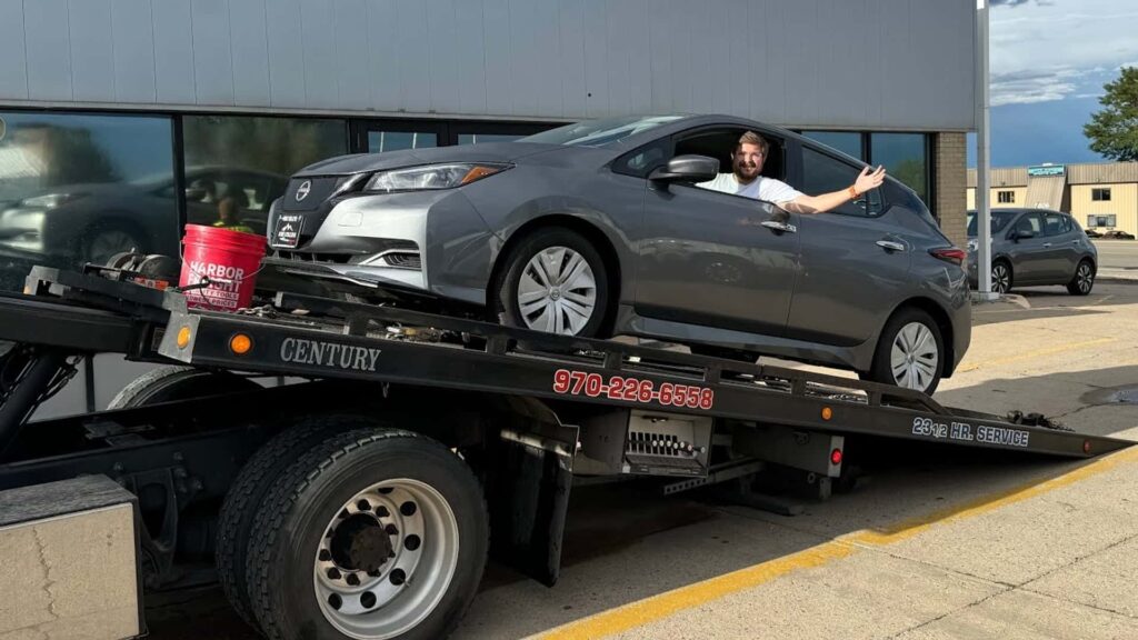 New Nissan Leaf Owner Stranded After Unexpected Breakdown