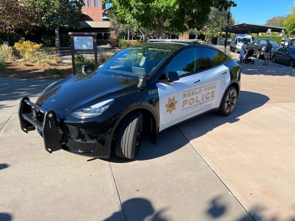 Police Department Gives Tesla Its First Negative Performance Review