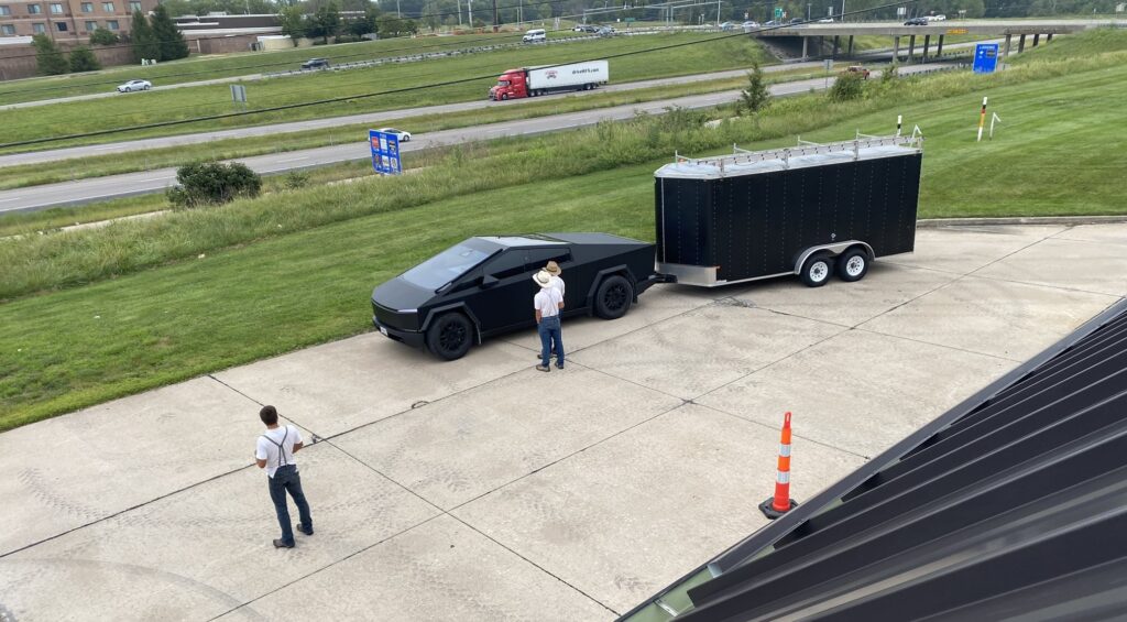 Tesla's Cybertruck Saves Owner Nearly $65 Daily Towing Construction Trailer