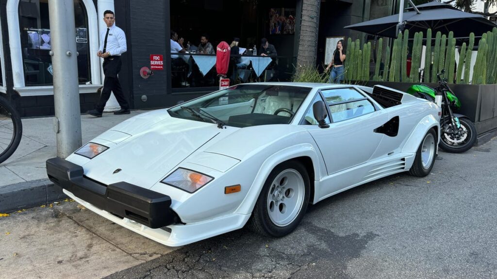 Us Spec Lamborghini Countach Bumper Revealed As Surprisingly Stylish