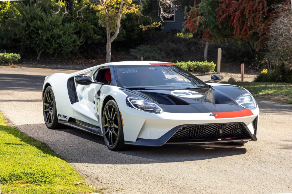 2021 Ford Gt Celebrates History With Limited '66 Heritage Edition