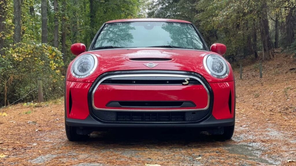 Bmw Issues Recall For Over 12,000 Mini Cooper Se Vehicles