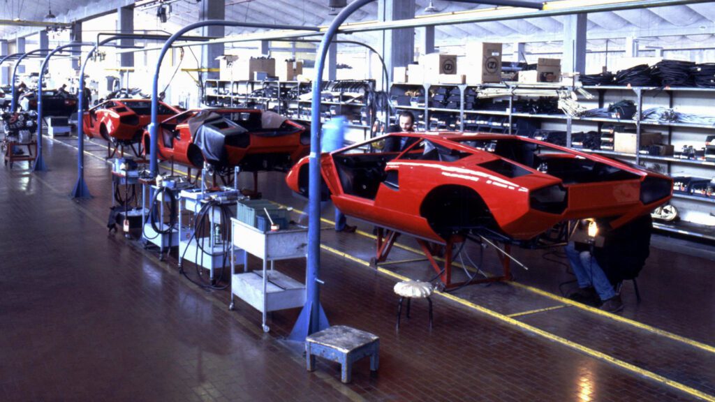 Building The First Lamborghini Countach In 1974 At Sant'agata Linea