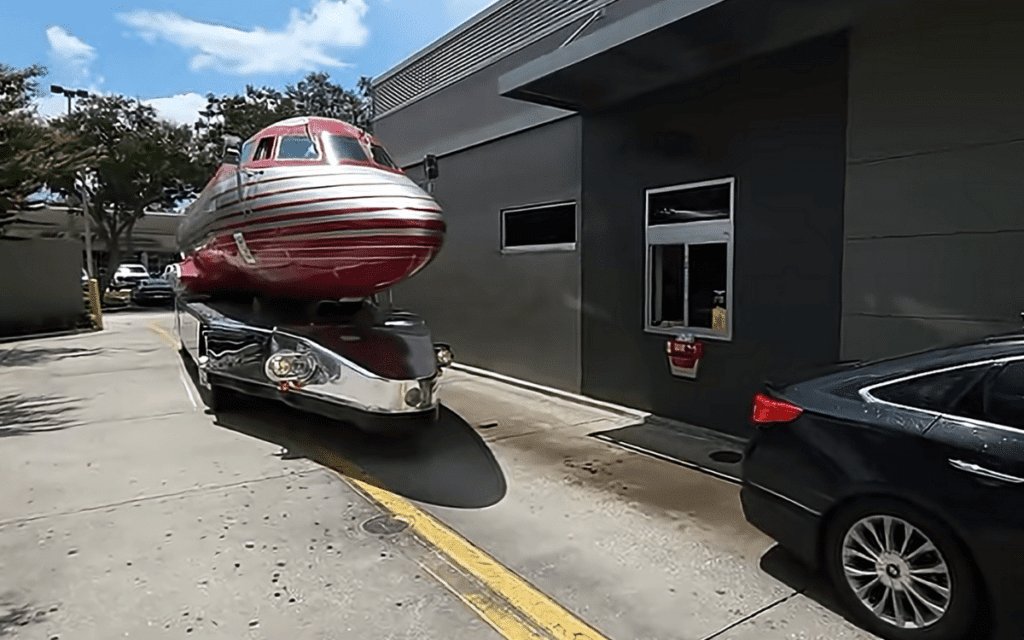 Elvis' Private Jet Converted To Rv: Owner Visits Mcdonald's