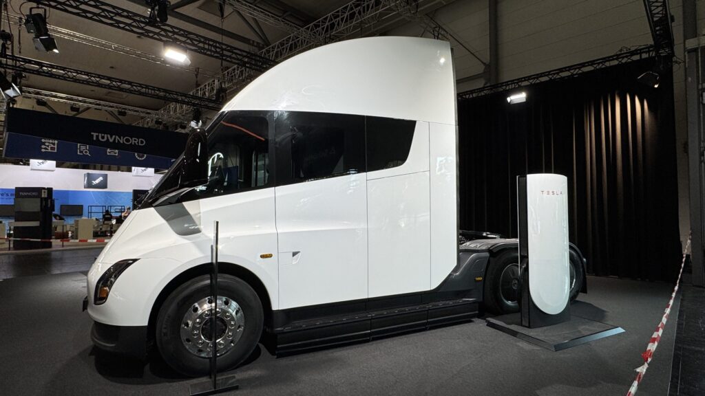 Tesla Semi Debuts At 2024 Iaa Transportation Trade Show