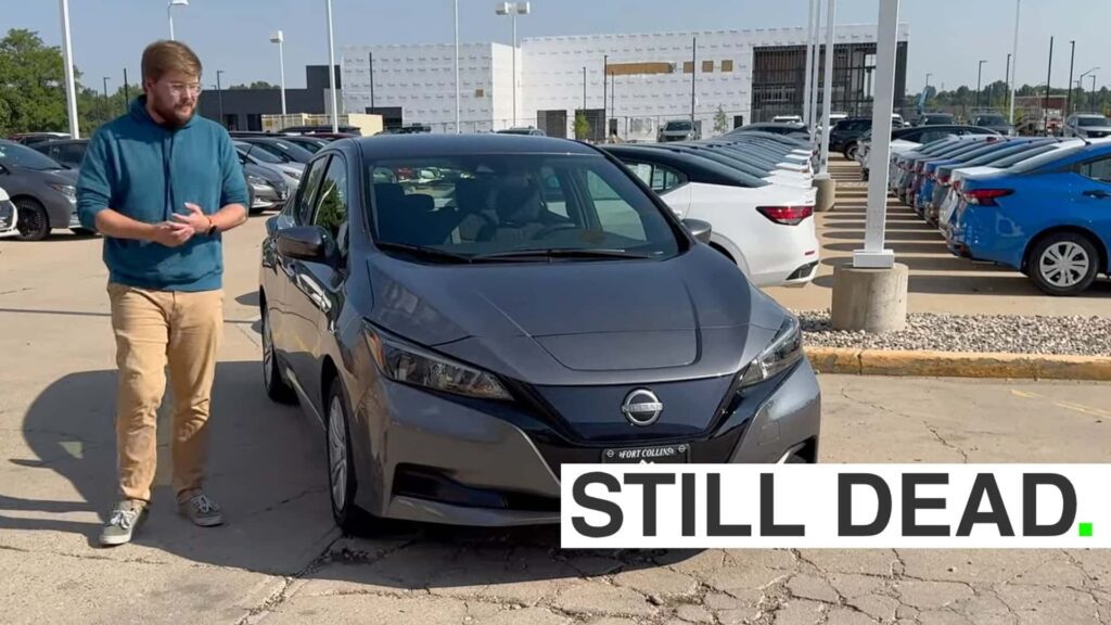 Stuck Nissan Leaf Remains Inoperable For Two Entire Months