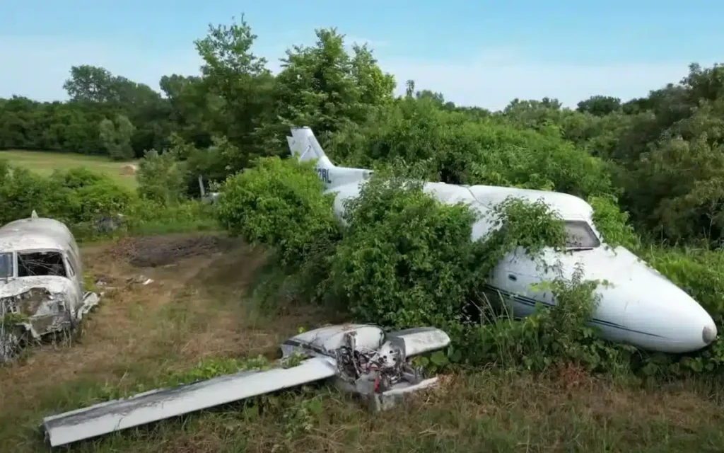 Graveyard Hosts 2,000 Decommissioned Airplanes Awaiting Recycling Transformation