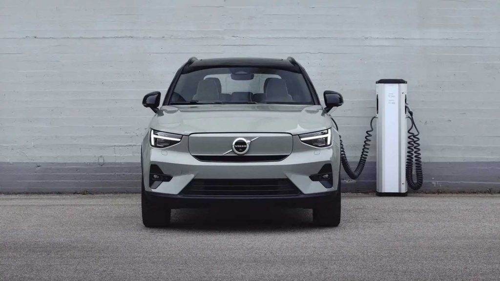 Volvo Introduces Convenient Plug & Charge Feature For Top Electric