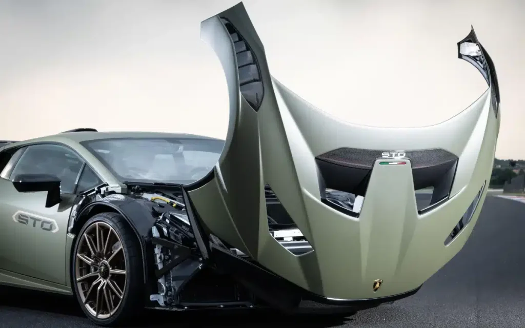 Surprising Features Of The $460k Lamborghini Huracán Sto Trunk Space