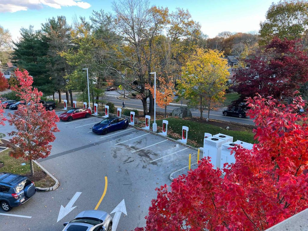 Tesla Collaborates With Fast Food Chain To Expand 100+ Supercharger